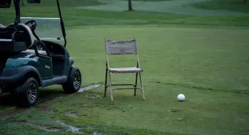 Brooks Koepka comforts spectator girl struck by golf cart during Valspar Championship third round